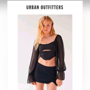 Urban Outfitters Mirabel Puff Sleeve Blouse in Black Size M